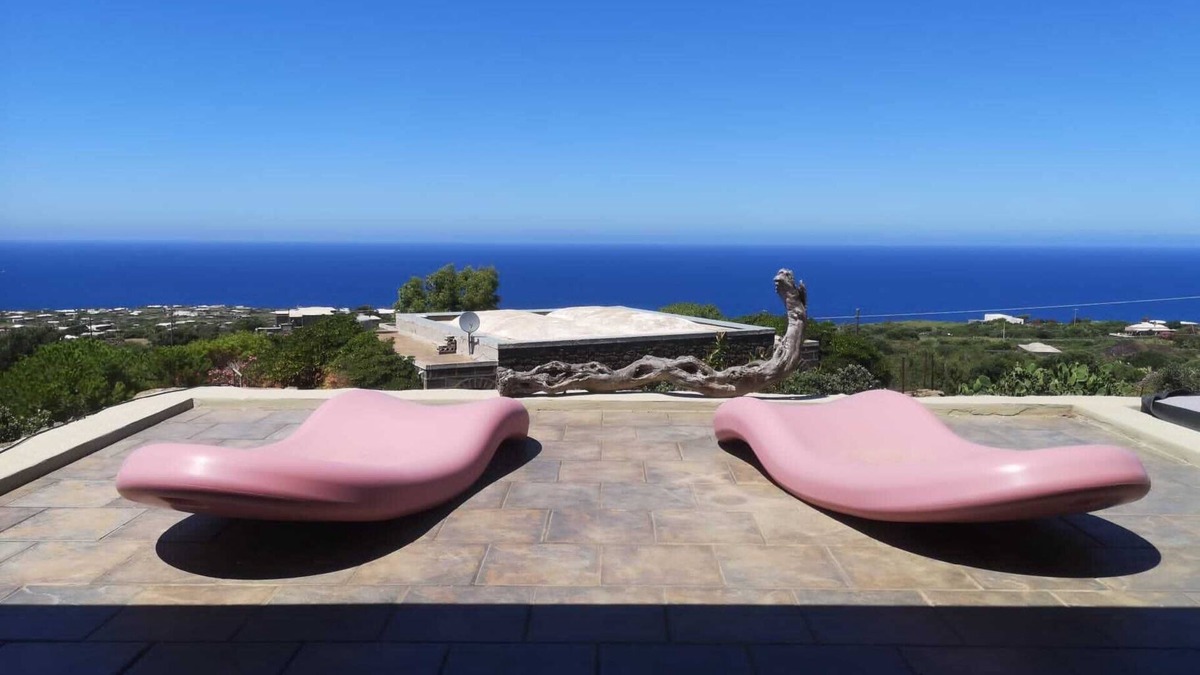 Pantelleria House | The Selfish Carob: dammuso Calypso