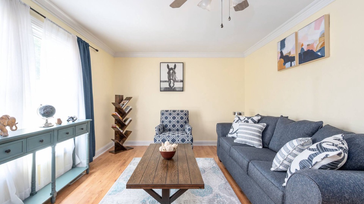 Fredericksburg House | THE SERENE COTTAGE.