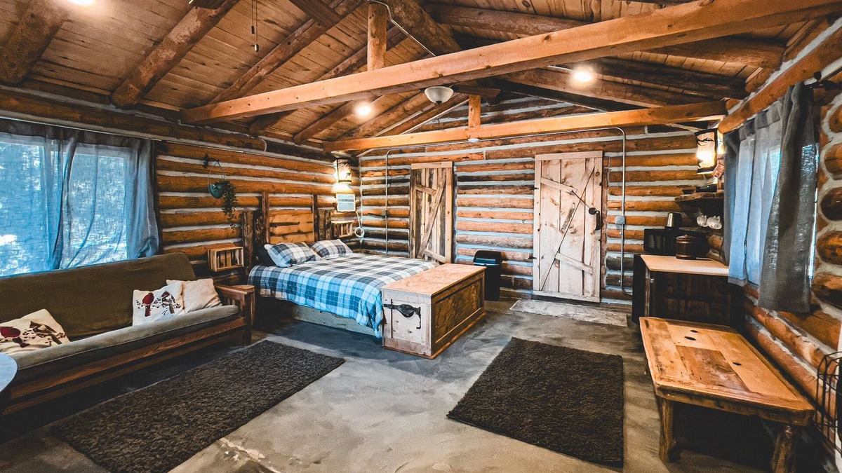 Monticello Cabin | The Settlers Cabin Retreat