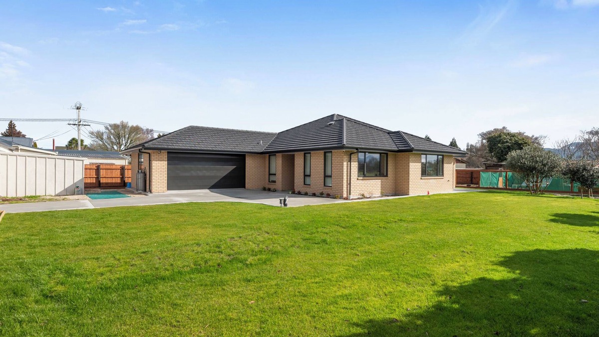 Reporoa House | The Settlers Stay - Reporoa Holiday Home