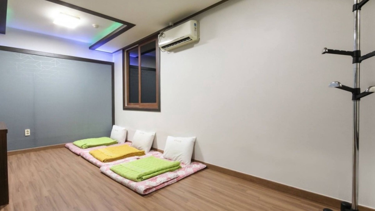Pinari-gol Hotel | The Sharp Motel