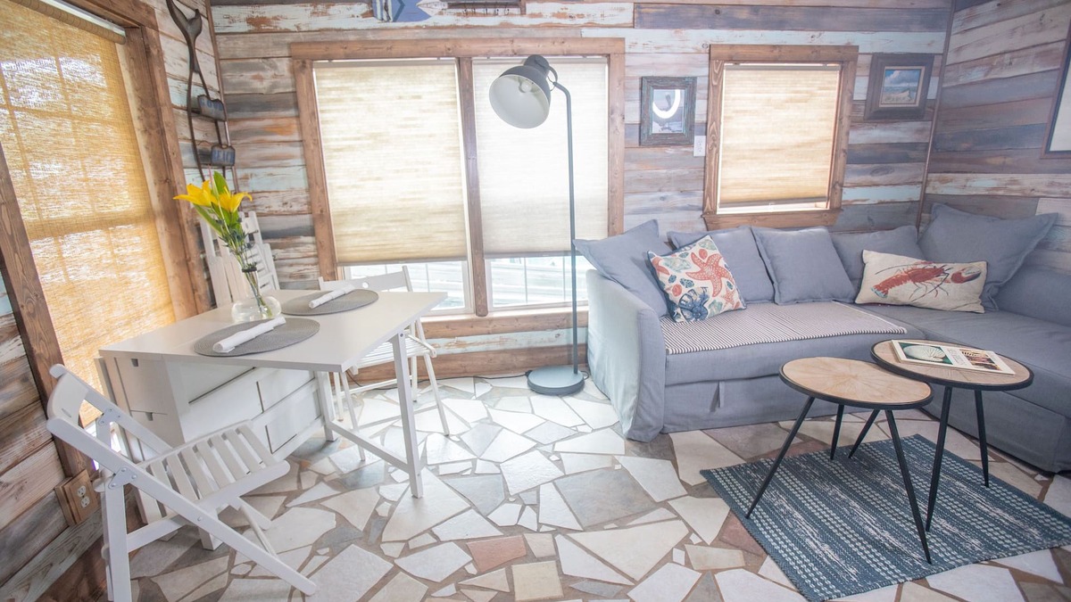 Port Aransas House | The Shell Cabin is a place to relax and enjoy the beach!