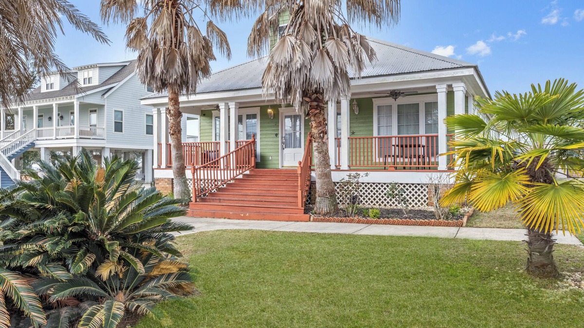 Long Beach Apartment | The Shell @ Coastal Retreat Villas