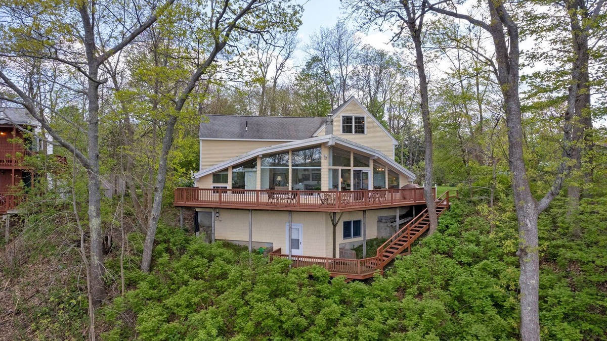 Biddeford House | The Ship House on the Saco River with Hot Tub