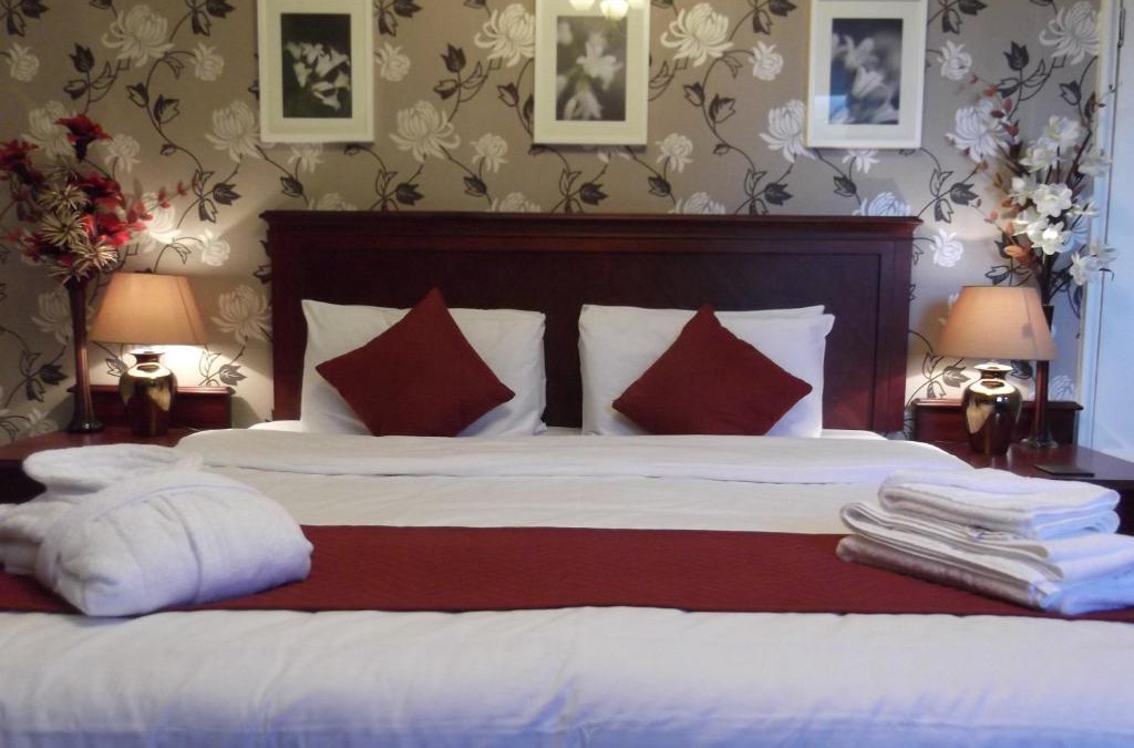 Island Gardens Hotel | The Ship Inn