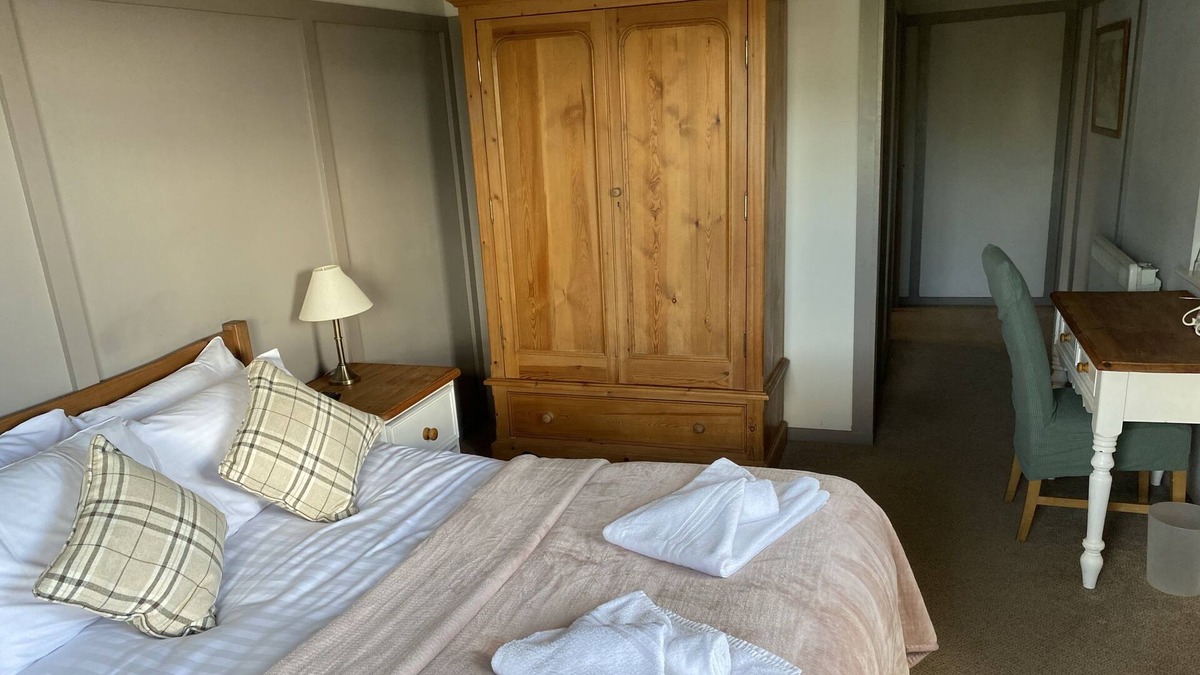 Acaster Malbis Hotel | The Ship Inn