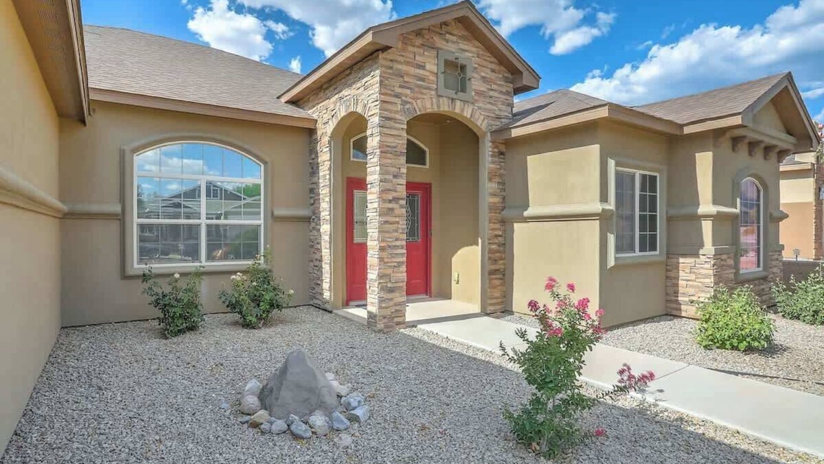 Alamogordo House | The Shiprock Summary:
