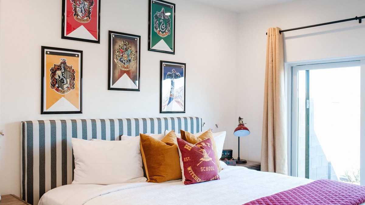 Washington Fields House | The Show House | Cinematic Mountain Views & Movie-Themed Getaway – Kid-Friendly!