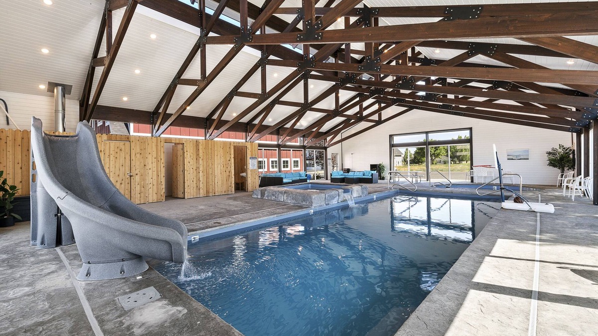 Garden City Cabin | The Silo and the Barn at Bear Lake w/POOL (Sleeps 51) by BLLR