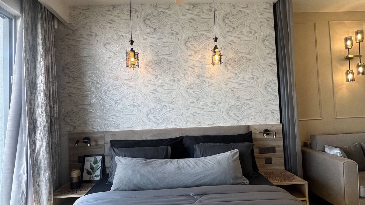 Noida Condo | The Silver stone - 31 Floor City Lights View Studio Apartment