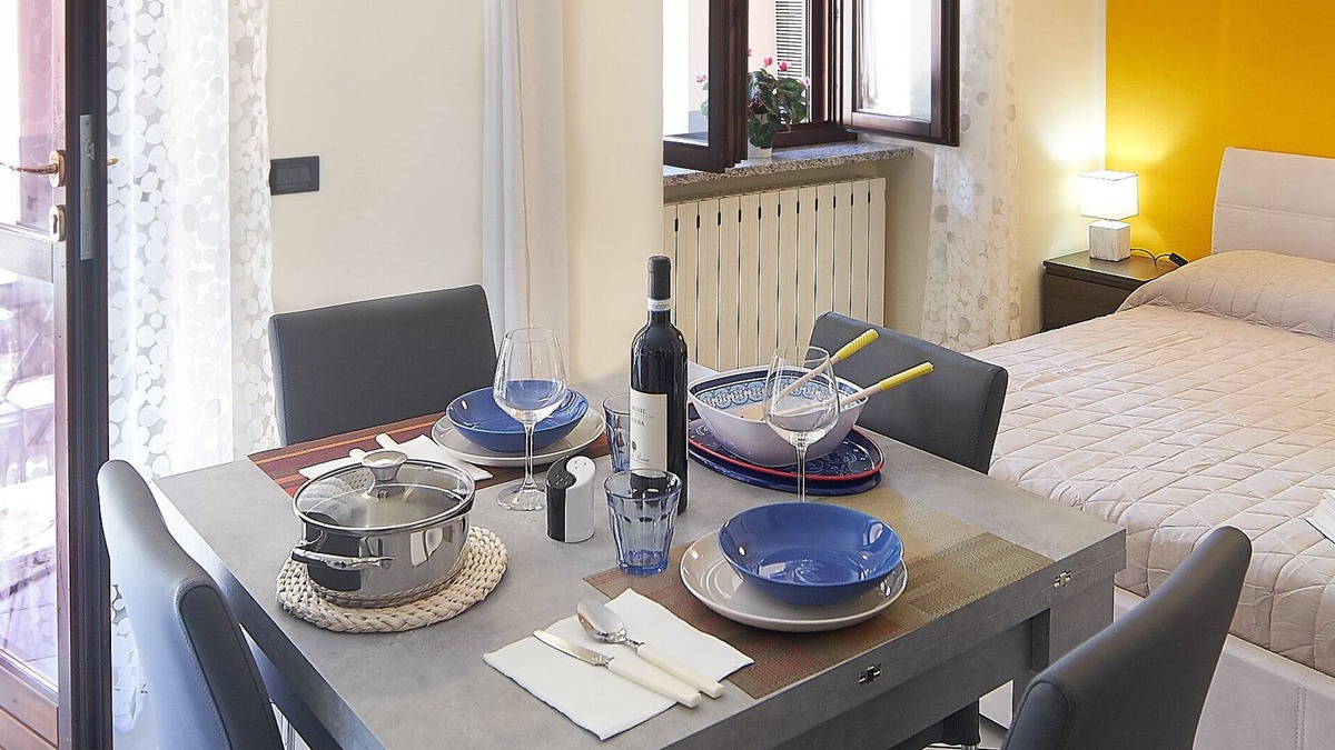 Arona Apartment | The sisters anna comfy study