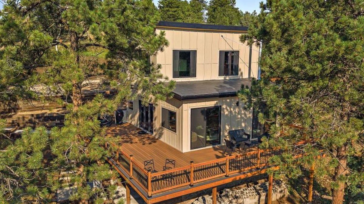 Bailey Cabin | The Sky Loft Boutique