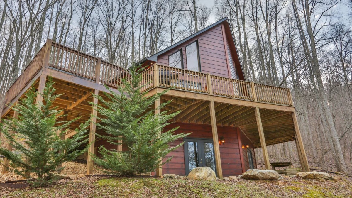 Walnut Mountain Cabin | The Sleepy Hollow Lodge