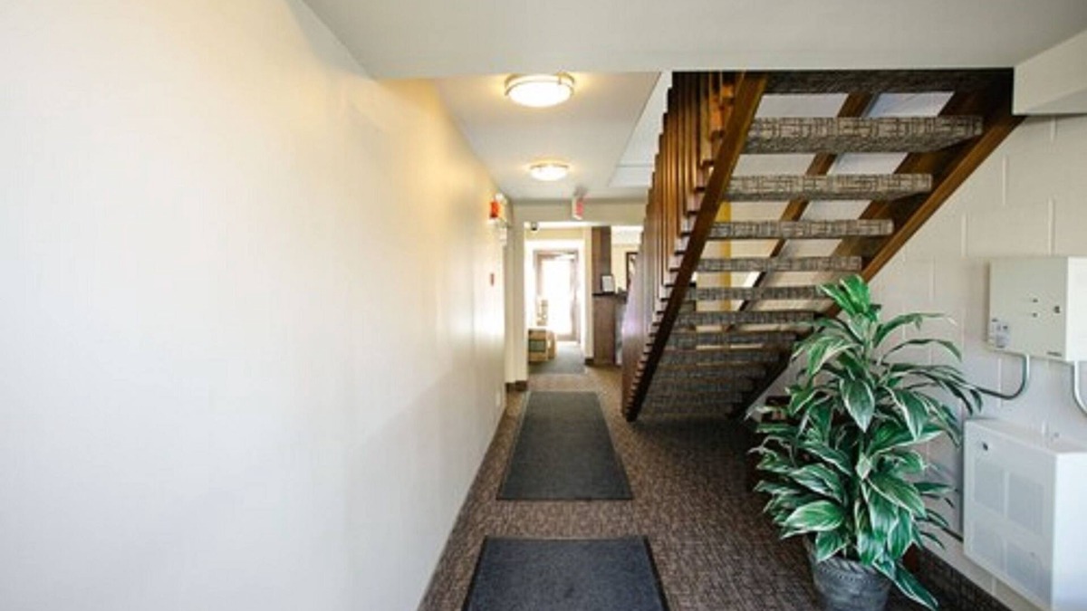 Rainy River District Hotel | The Sleepy Owl
