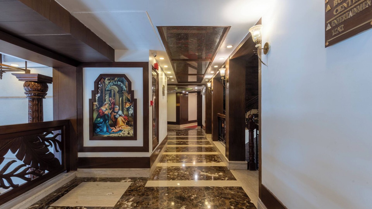 The Mall Road Resort | The Solitaire Resort by Lawrence Hotels