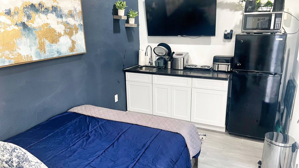 Gateway District Cottage | The Splash Suite