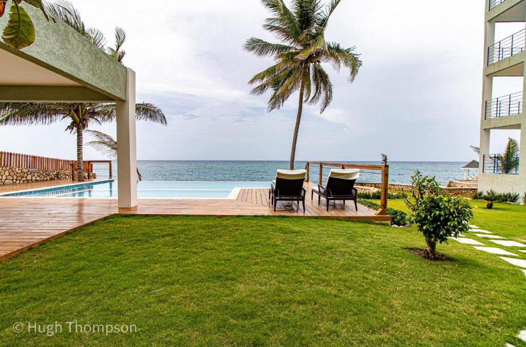 Tower Isle Apartment | THE SPLASHING VIEW