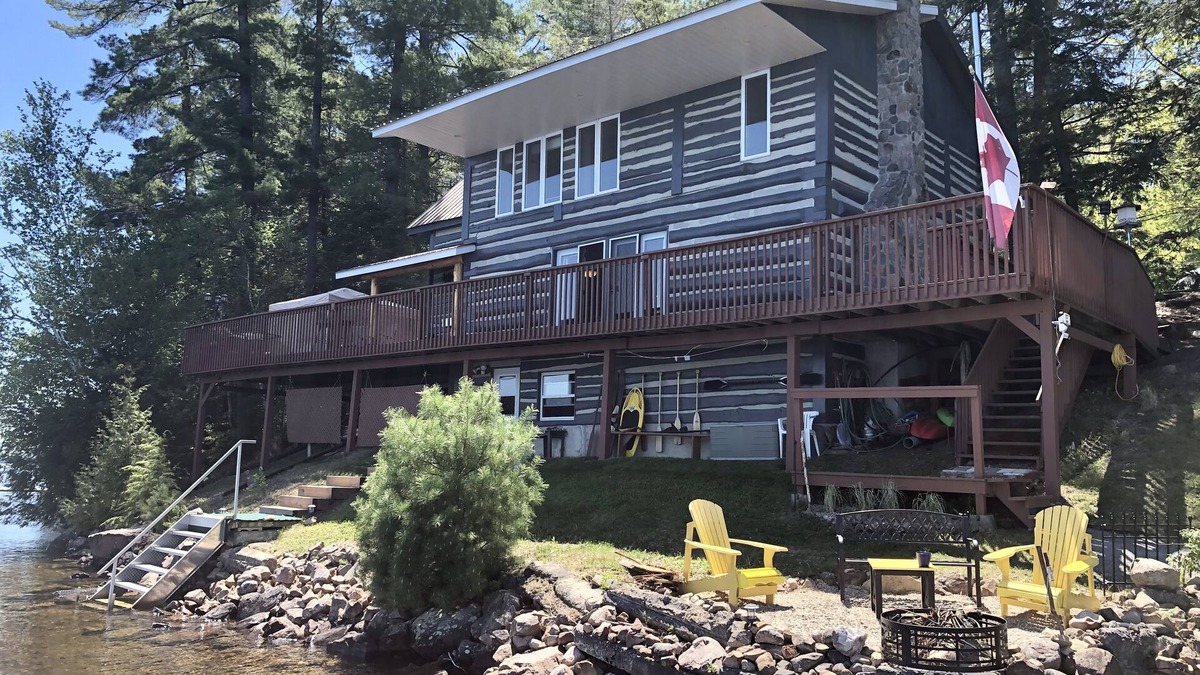 Addington Highlands Cottage | The Spruce Moose Lodge