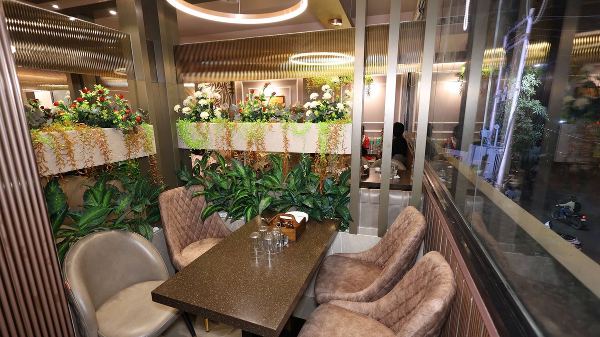 Kanpur Hotel | THE SRM CRYSTAL