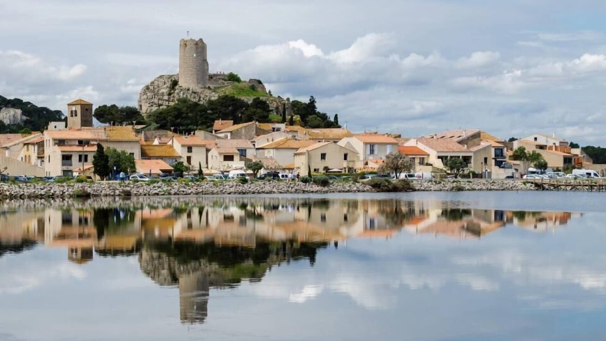 Gruissan Apartment | THE STABLE OF TONTON LEON IN THE HEART OF THE OLD VILLAGE