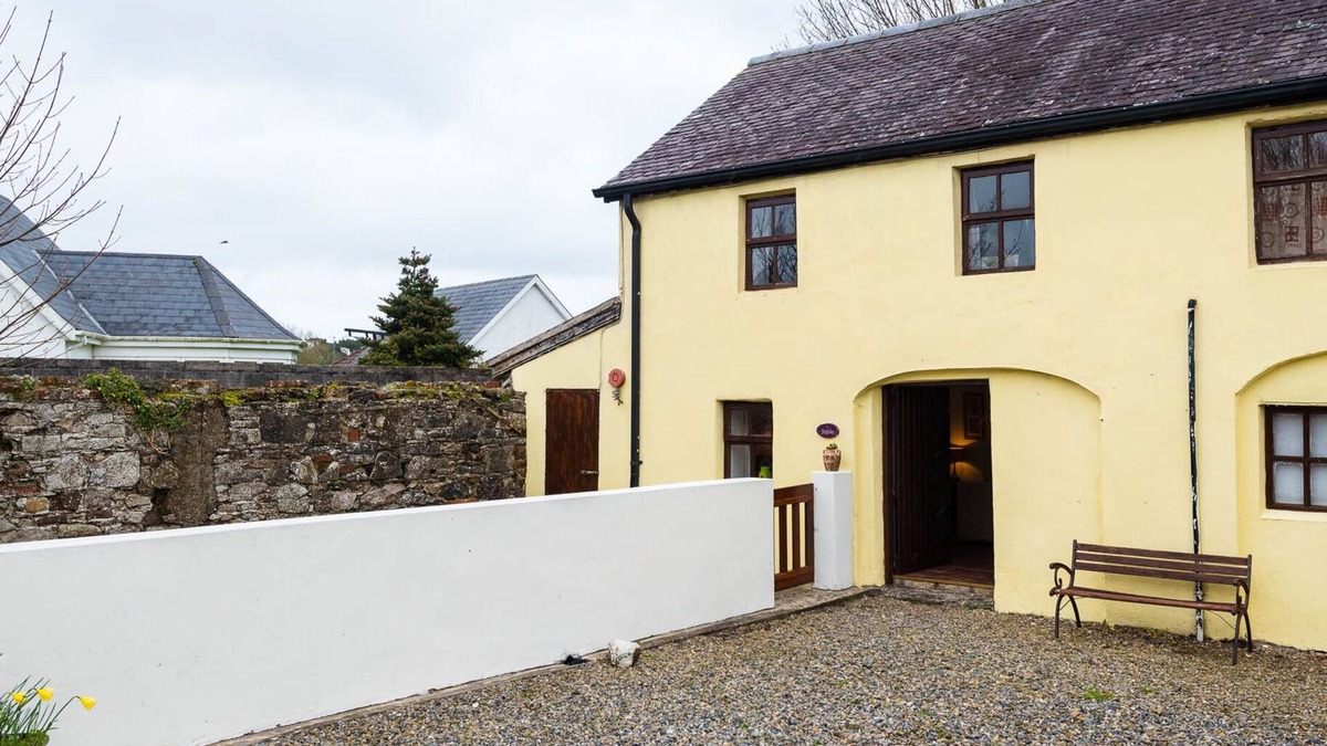 Fethard on Sea Cottage | THE STABLE, pet friendly in Fethard-On-Sea, County Wexford