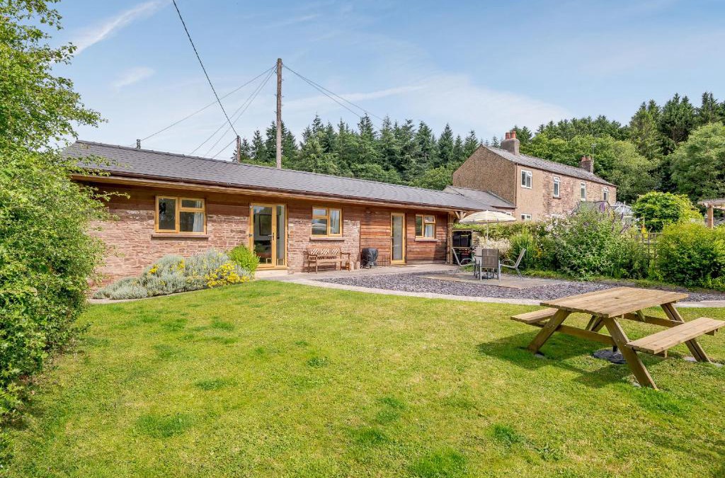 Lydney House | The Stable Rose Cottage