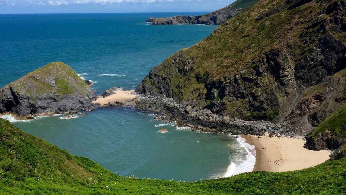 Tremain Cottage | The Stables -3 miles from stunning Aberporth Beach
