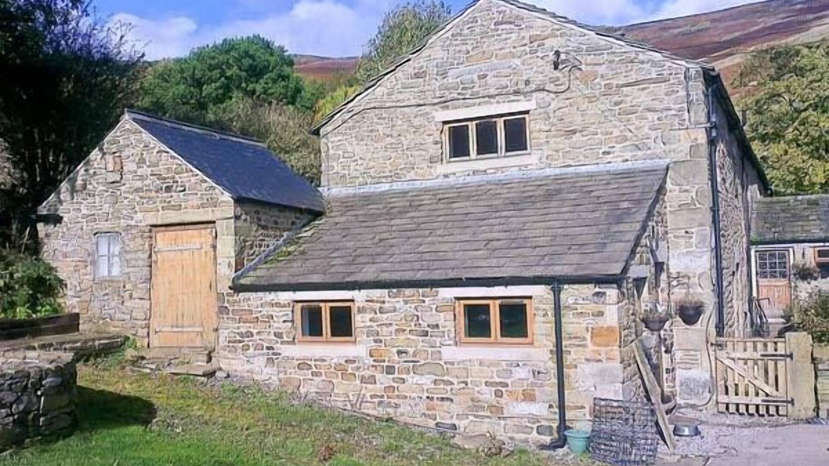 Peak District Cottage | THE STABLES, family friendly, character holiday cottage in Edale