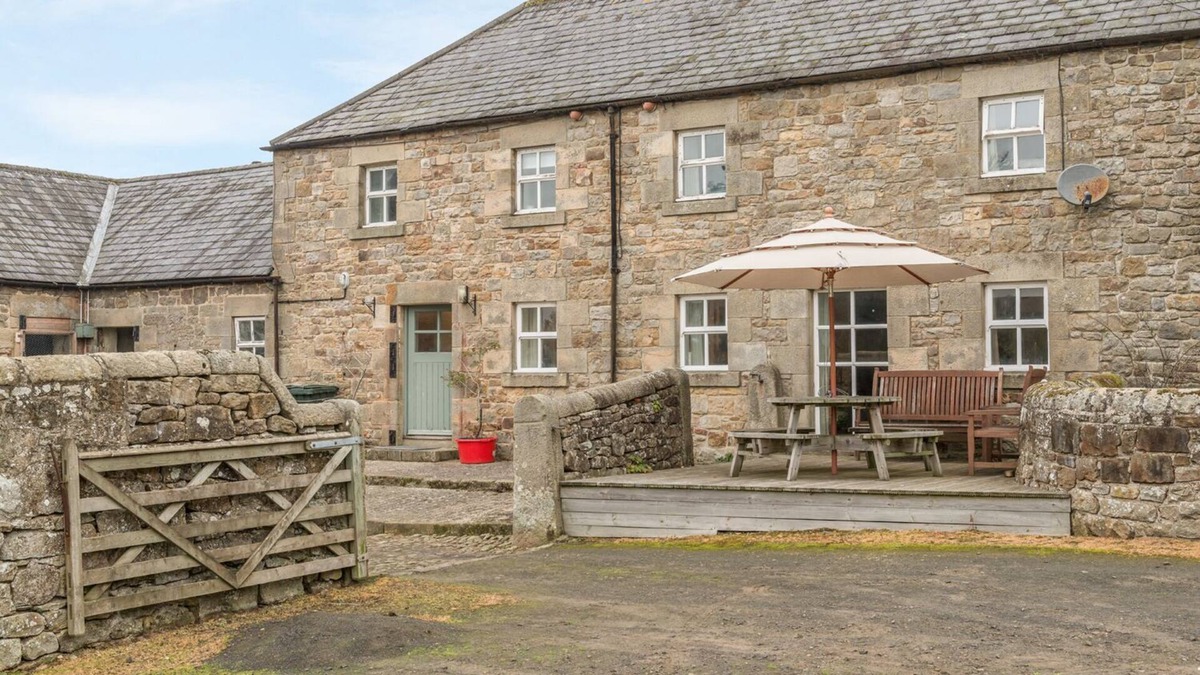 Tarset Cottage | THE STABLES, pet friendly, with open fire in Bellingham
