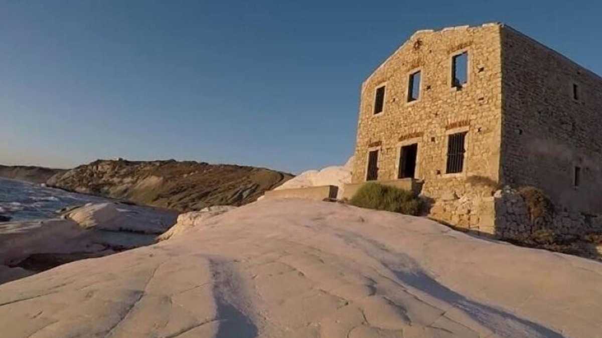 Realmonte House | The Staircase Rooms (Double Room with Sea View)
