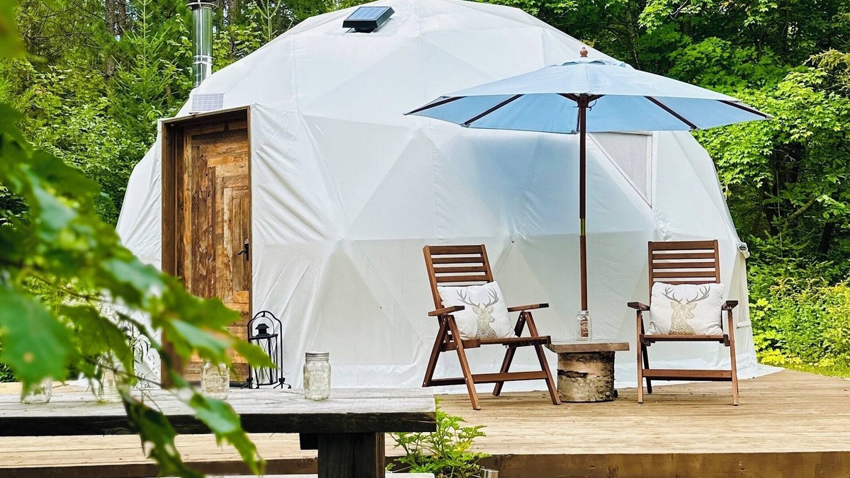 Unorganized Centre Parry Sound RV Rental | THE STARGAZER GEODOME: Shabby Chic & Very Private