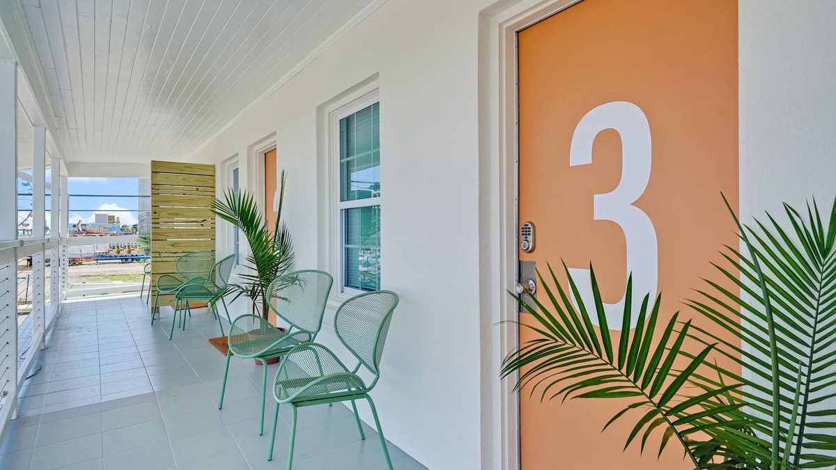 Carolina Beach Hotel | The Starlite Inn