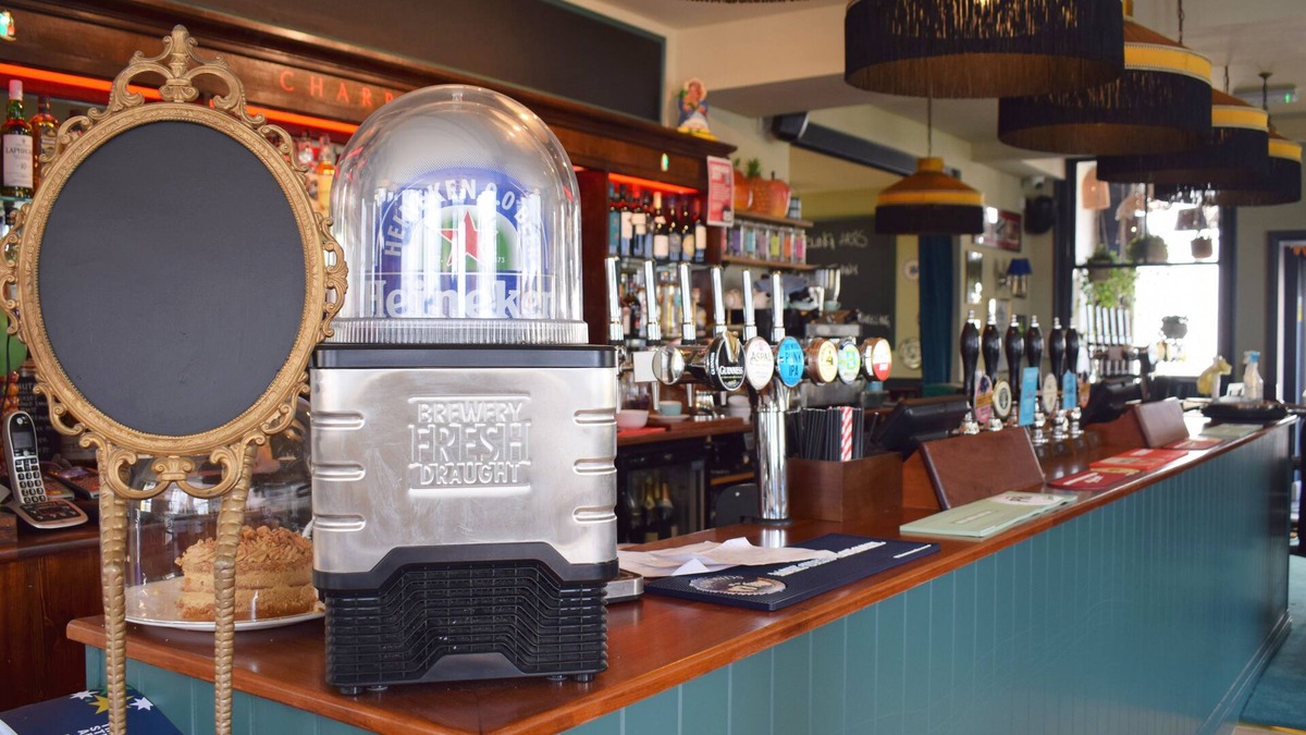 Hove Hotel | The Stirling Arms