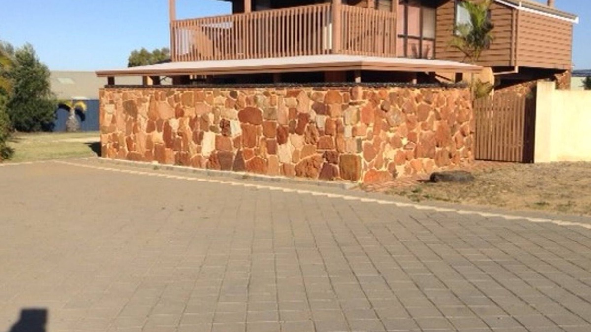 Kalbarri House | The Stonehouse in Kalbarri