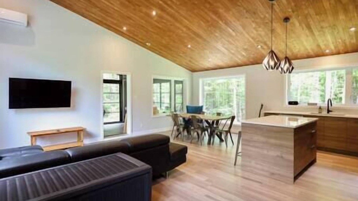 Coaticook House | The Striped Owl - Chalet in nature