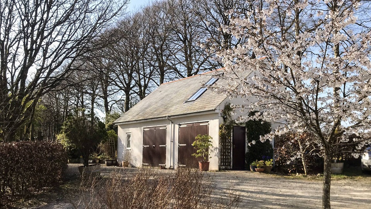 Tavistock Apartment | THE STUDIO LOFT, with a garden in Tavistock