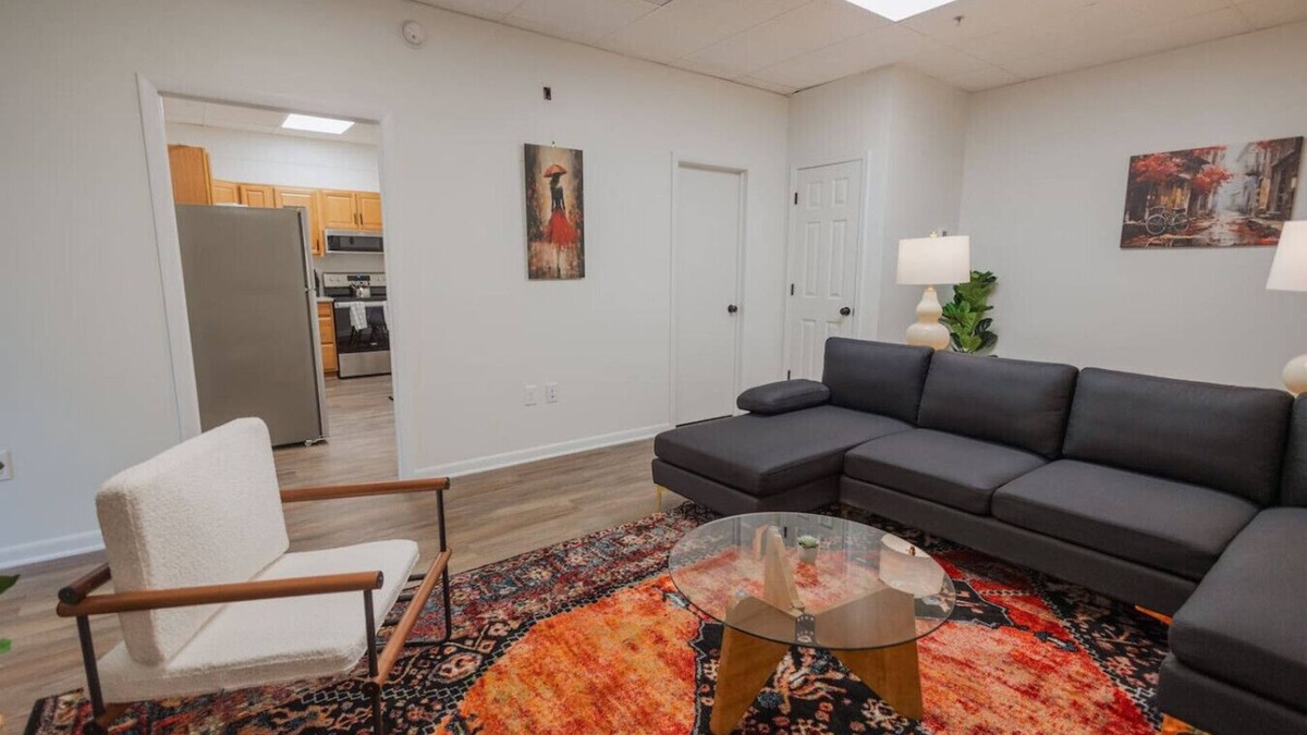 Martinsburg Apartment | The Stylish Shelter- 2 bedroom apartment