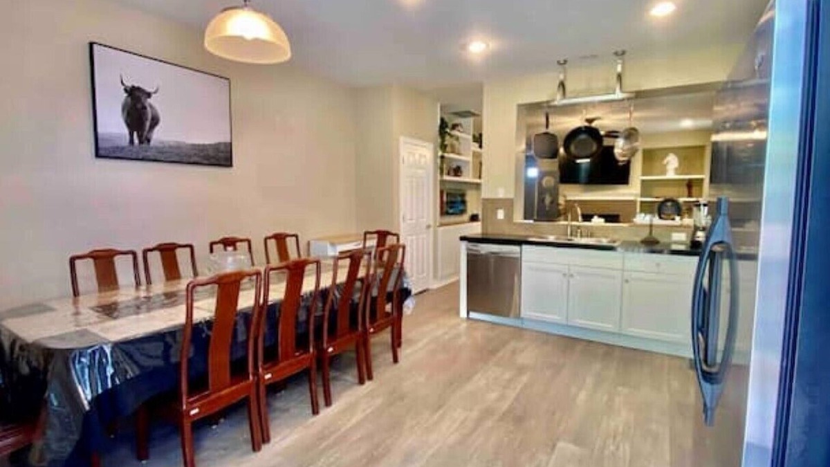 Gateway House | The Sun Belle House