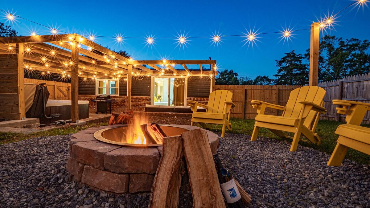 Summerlee House | The SunHaus#HotTub#FirePIt#Arcade#Pet Friendly#
