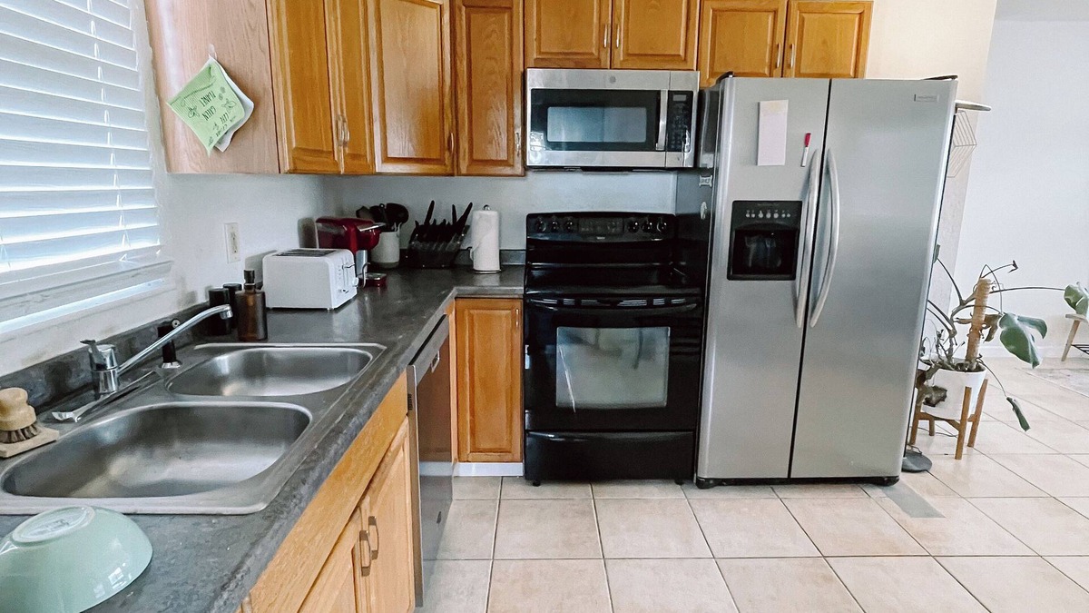 Pinellas Park Cottage | The Sunny Spot