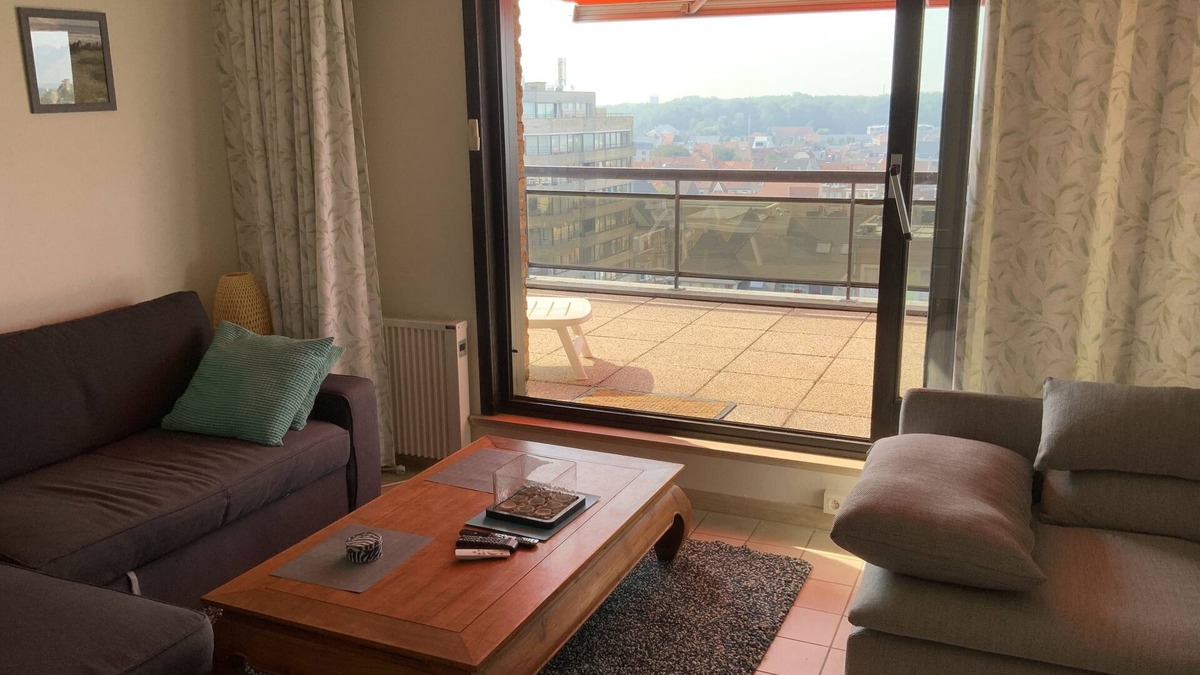 De Panne Apartment | The sunny terrace