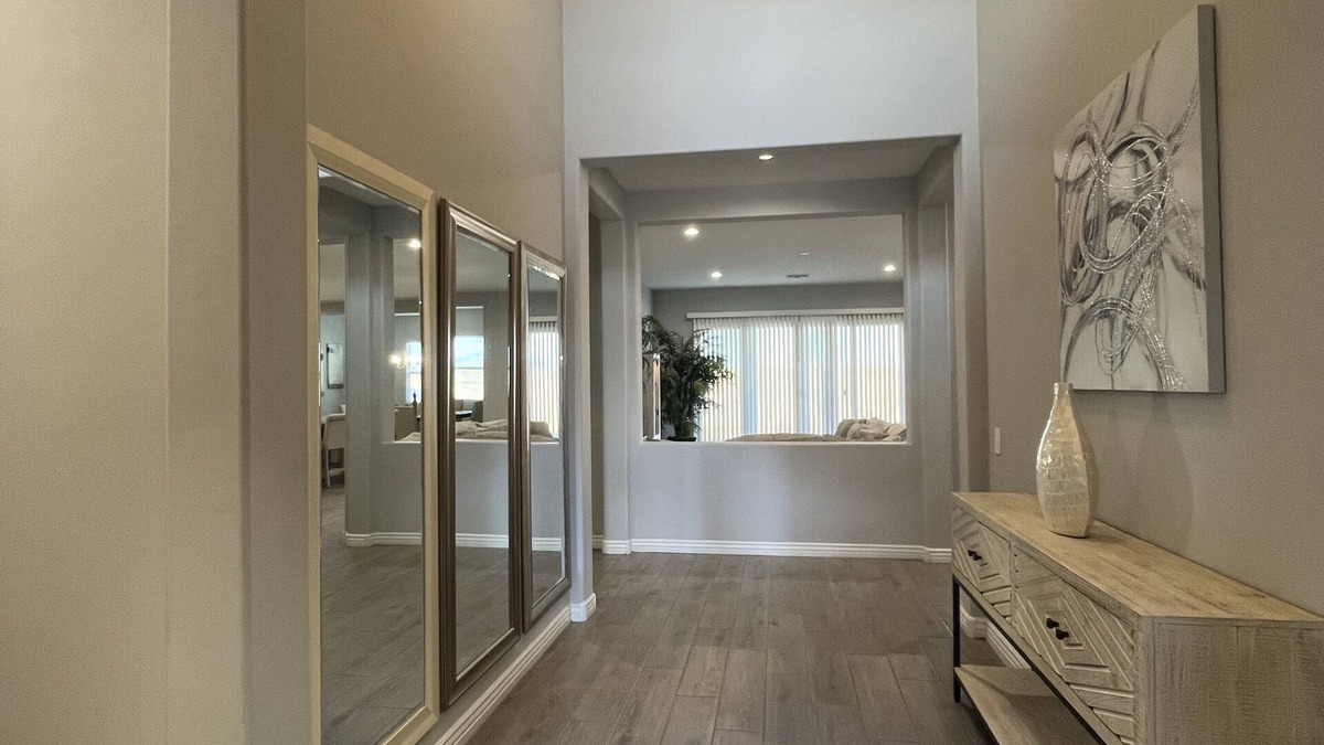 Tucson House | THE SUNSET PALACE