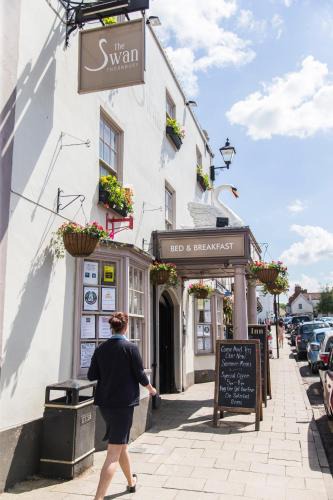 Thornbury Hotel | The Swan