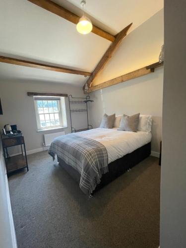 Milnthorpe Hotel | The Tavern at Hale