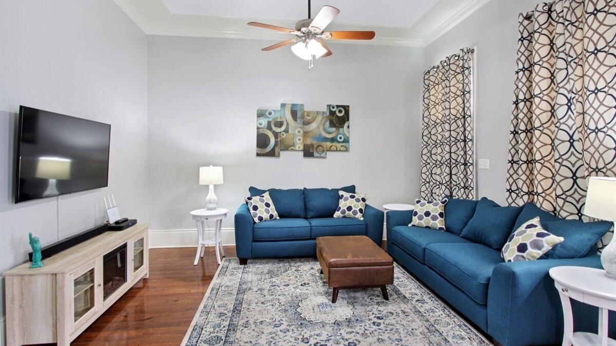 West Riverside House | The Tchoup Shop