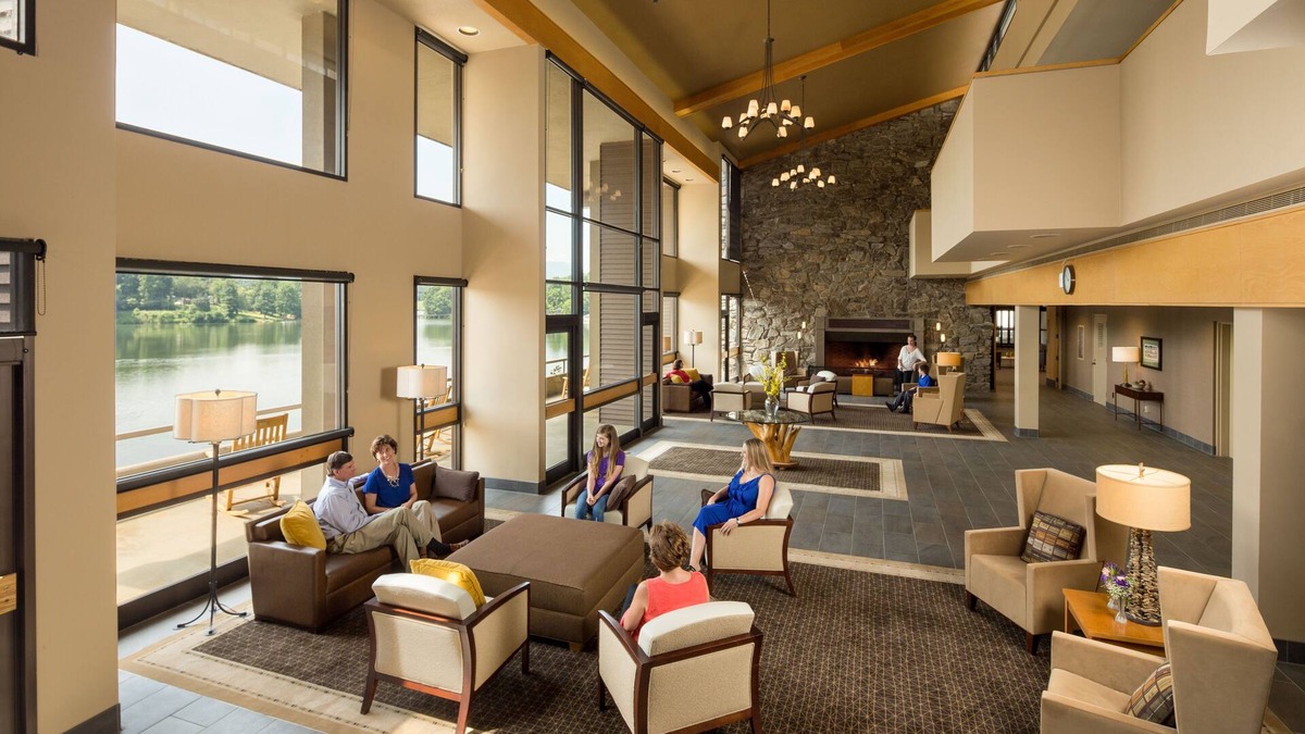 Lake Junaluska Hotel | The Terrace at Lake Junaluska