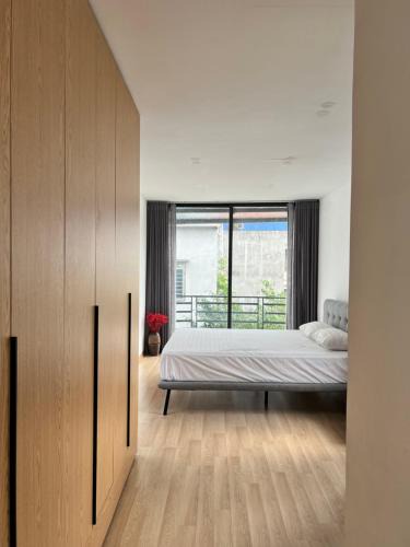 Van Mieu House | The Terrace