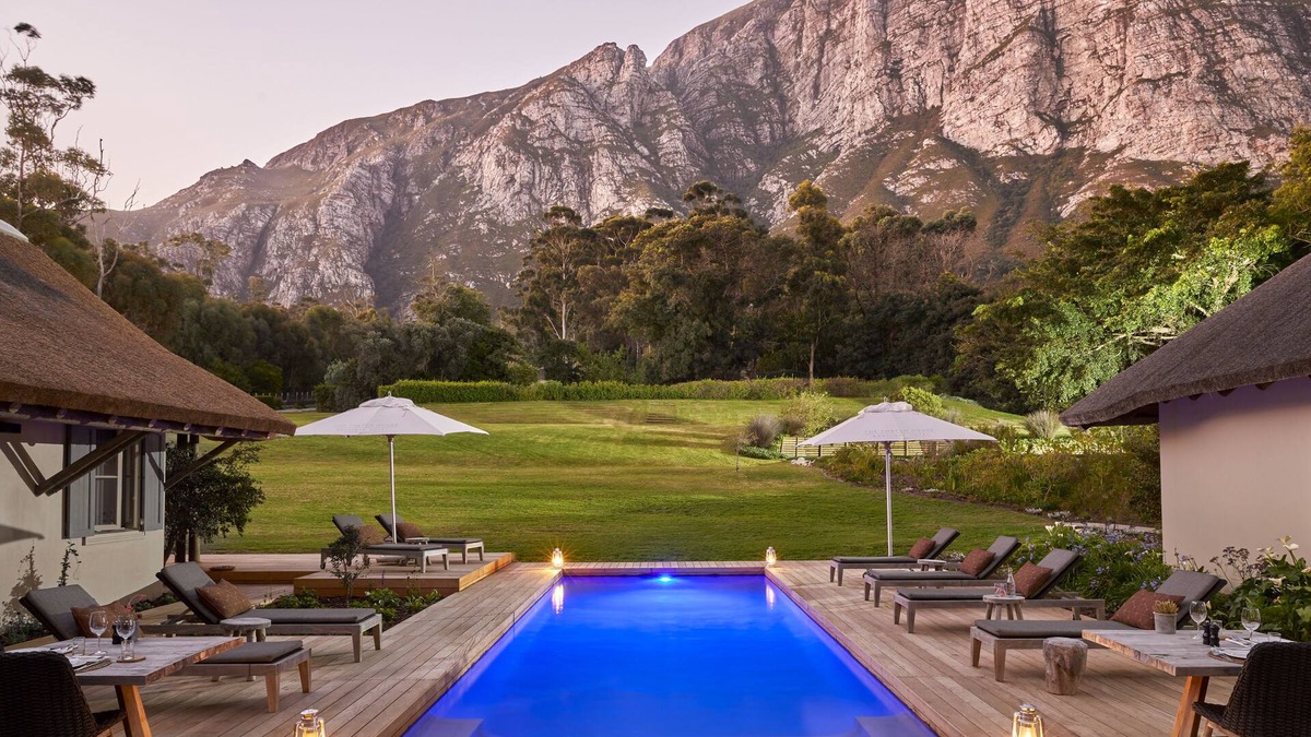 Greater Hermanus Hotel | The Thatch House Hermanus