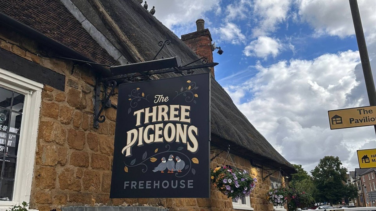 Banbury Hotel | The Three Pigeons