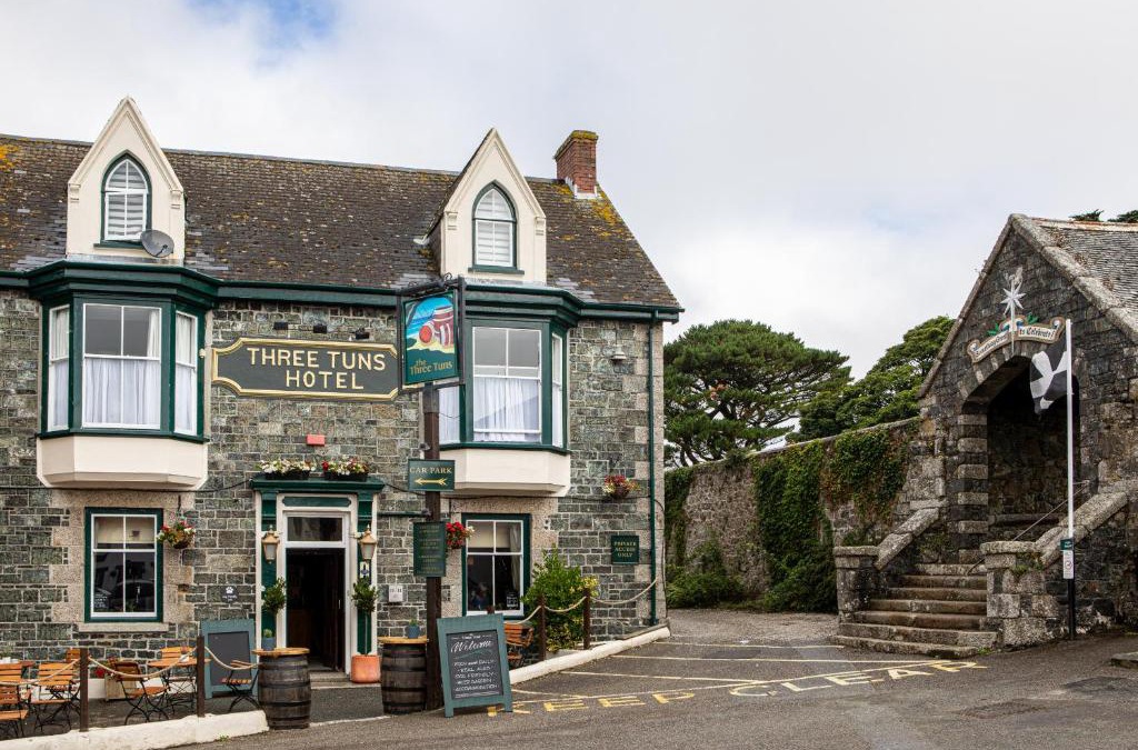 St. Keverne Hotel | The Three Tuns